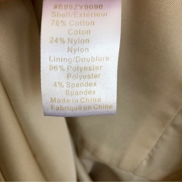 Ivory lace fitted dress - Picture 12 of 14